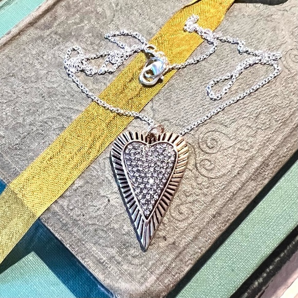 Stainless steel & rhinestones heart pendant with a no tarnish silver plate chain - Picture 8 of 16